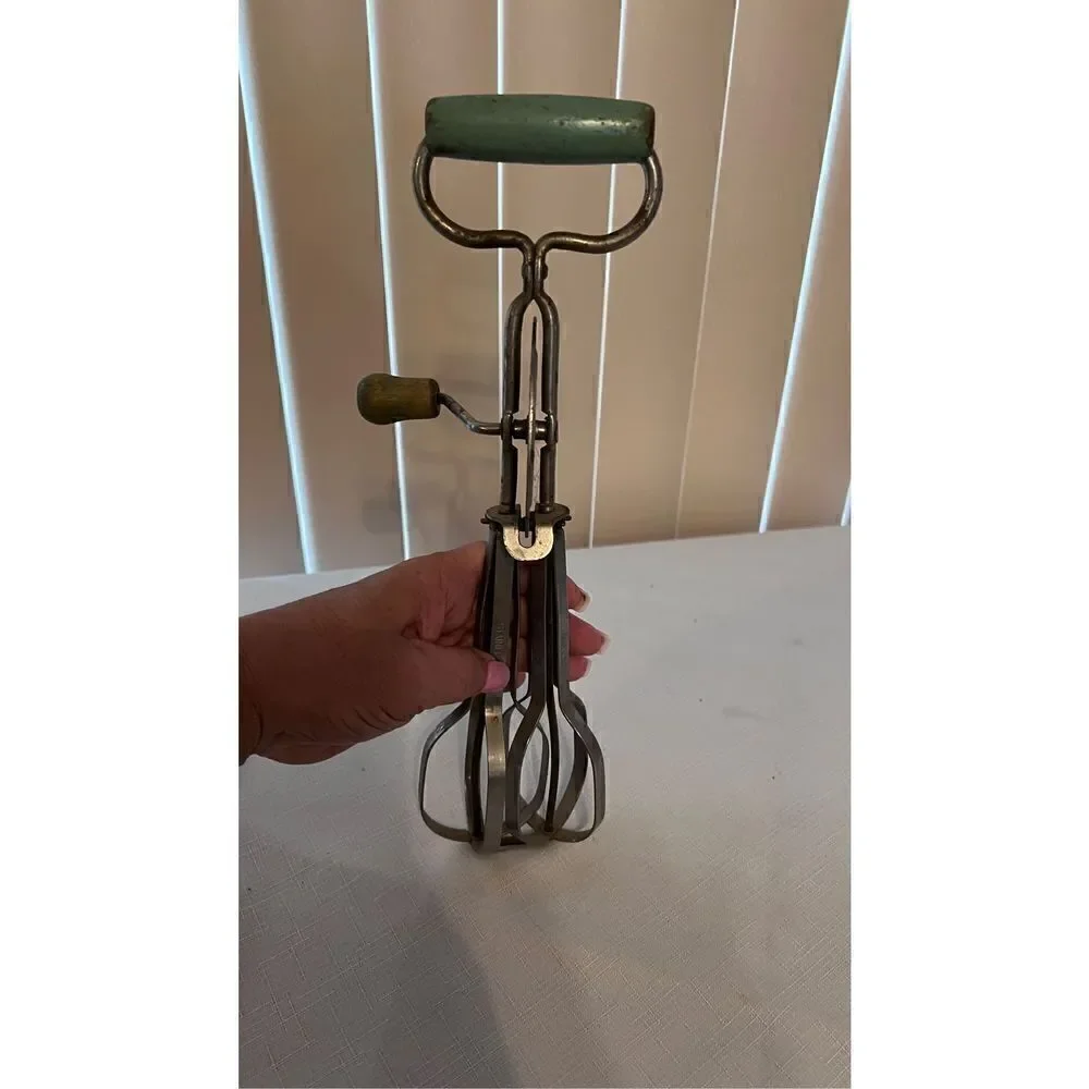 Stainless Steel eldund Co. Manual Mixer Green Handles French 40's Vintage